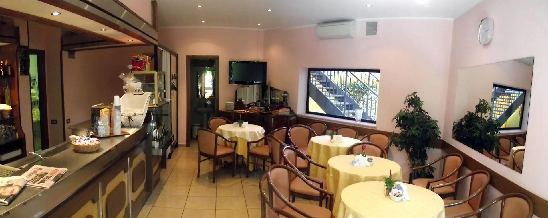 Hotel Motel Ovest Vittuone 3*,  Italy